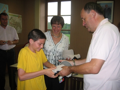 �a tombe bien ! S�bast.. Soci�t� - Education, Ecoles - 